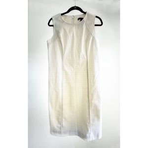 Yansi Fugel White Textured Sleeveless Sheath Dress Size 10